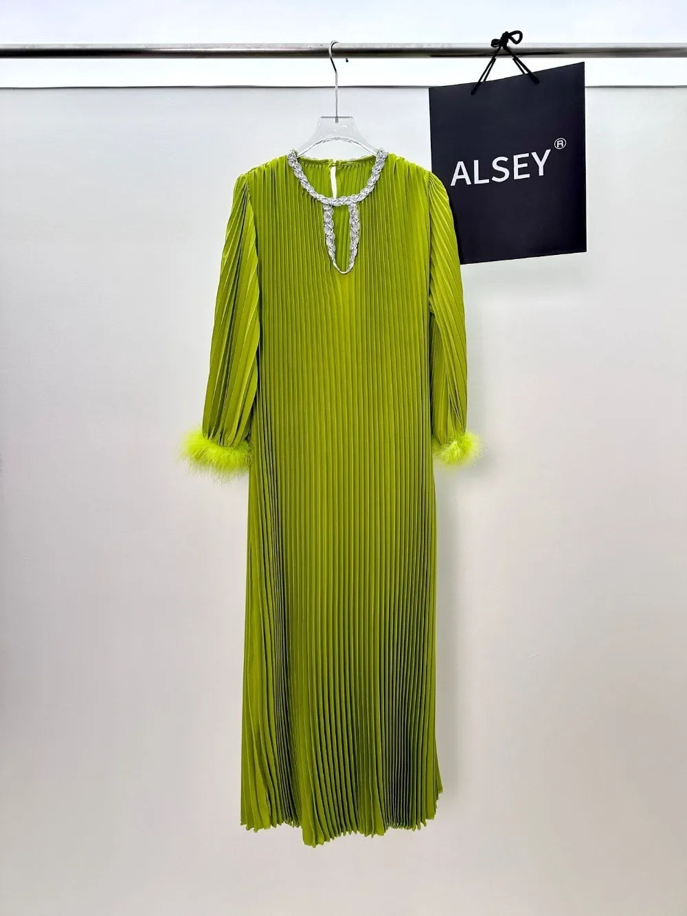 Eid Abaya Women Dress Muslim Pleated Feather Dubai Vestidos Largos Long Dresses Kaftan Arab Robe Party Caftan Jalabiya Ramadan