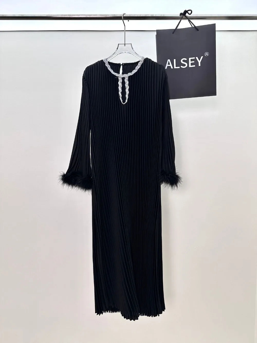 Eid Abaya Women Dress Muslim Pleated Feather Dubai Vestidos Largos Long Dresses Kaftan Arab Robe Party Caftan Jalabiya Ramadan