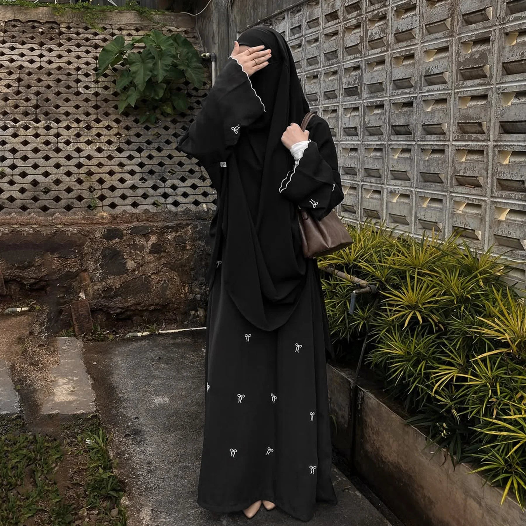 Luxury Dubai Butterfly Embroidery Abaya Muslim Women Modest Dress Islamic Femme Vacation Outfit 2025 Fashion Turkey Kaftan Robe